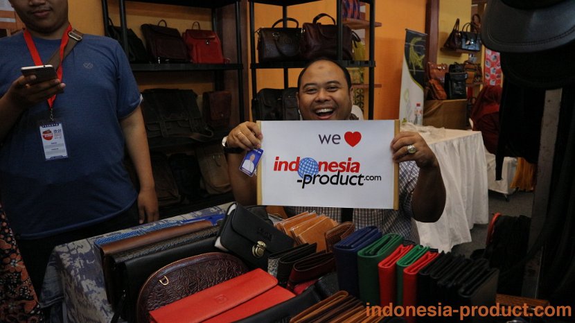 Sendy-Leather-Accessories
