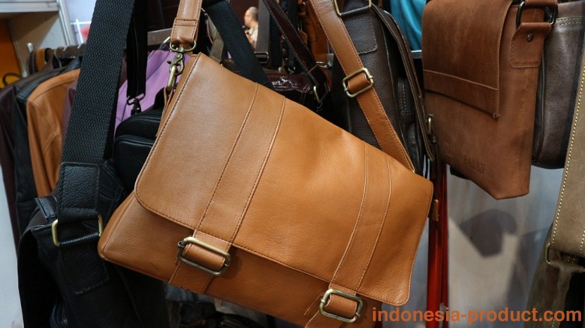 Yanto-collection-woman-sling-bag
