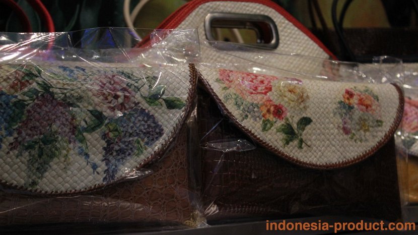 berkah-handicraft-bag-wallet-souvenir-art-02