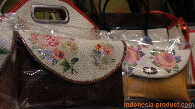 berkah-handicraft-bag-wallet-souvenir-art-03