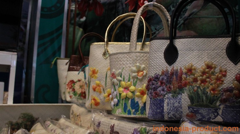 koperasi-kartini-handicraft-bag-wallet-vintage-souvenir-04