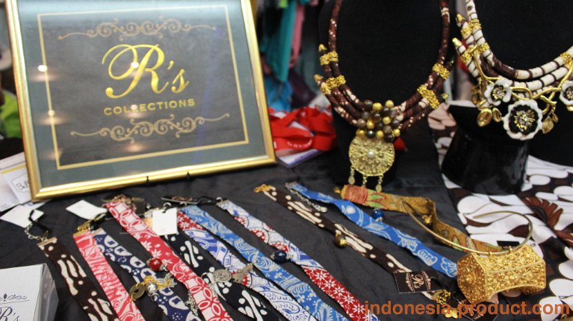 r-collection-accessories-jewelry-garment-fashion-batik-clothing-05