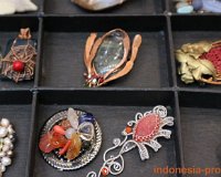 Jasmine-Craft-Brooch-Jewelry-and-Art.JPG