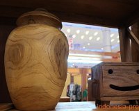 Mebel-Pegon-Madura-Wooden-Craft.JPG