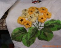 Raz'h-Creation-Hand-Embroidery.JPG