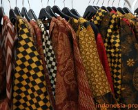 Yasokhy-premium-batik-garment.JPG