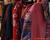 batik-larissa-garment-clothing-fashion-shirt-04.JPG