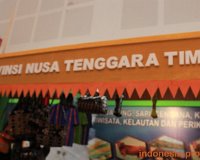 dinas-koperasi-ntt-batik-garment-accessories-decoration-07.JPG