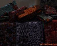 rumah-batik-traditional-fabric-garment-03.JPG