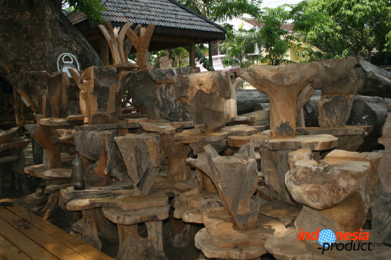antique-furniture-102.jpg