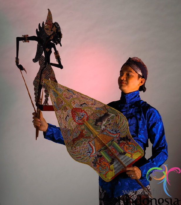 truly-asia-leather_puppet.jpg