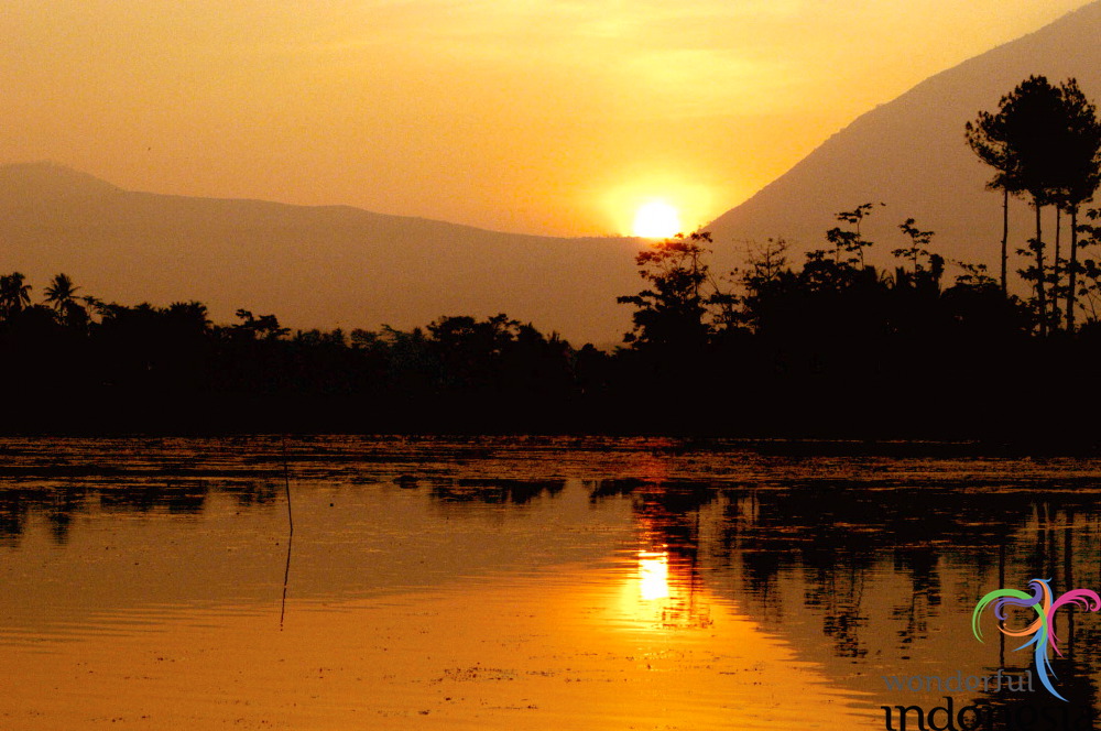 truly-asia-sunset_a_1dfb494.jpg