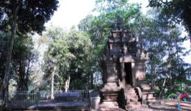 cangkuang-temple-garut-west-java-2.jpg