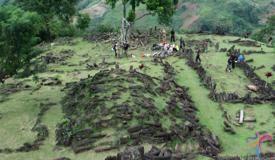 gunung-padang-megalithic-site-cianjur-west-java-2.jpg