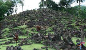 gunung-padang-megalithic-site-cianjur-west-java-3.jpg