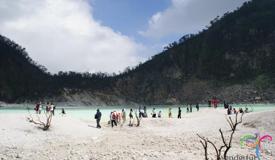 kawah-putih-volcanic-crater-west-java-4.jpg