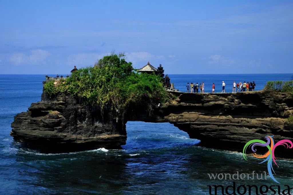  West Nusa Tenggara Tourism  Photo Gallery pura batu 