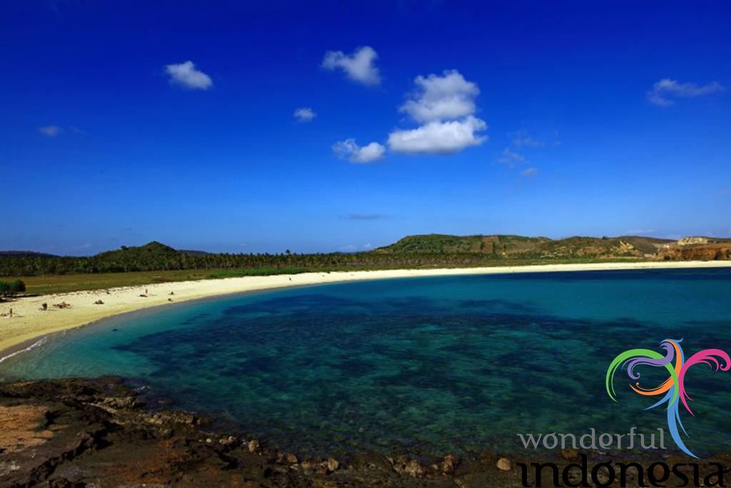  West Nusa Tenggara Tourism  Photo Gallery tanjung aan 