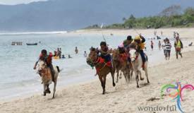 lakey-beach-dompu-sumbawa-1.jpg