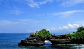 pura-batu-bolong-senggigi-4.jpg