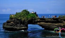 pura-batu-bolong-senggigi-5.jpg