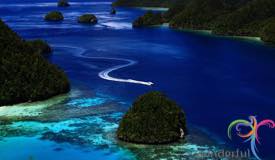 wayag-island-raja-ampat-papua-barat-2.jpg