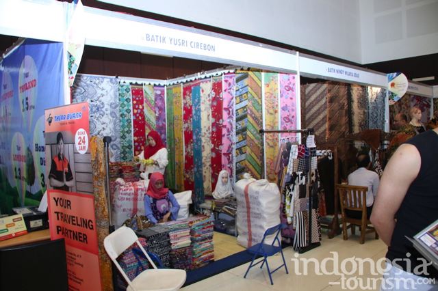 ukm-majapahit-travel-fair.jpg