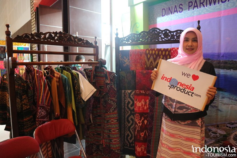 Dinas-Pariwisata-handmade-woven-fabric