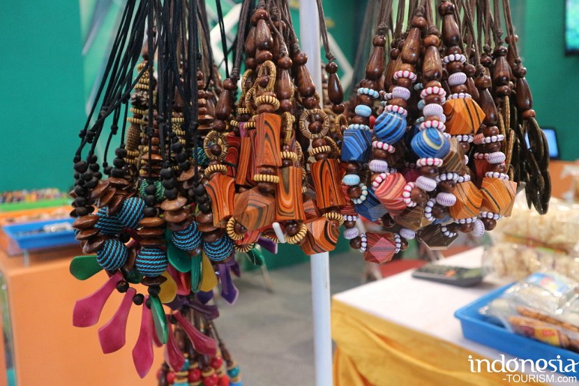 Kabupaten-Situbondo-necklaces-jewelry