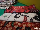 Peri-kecil-batik-fabric.JPG