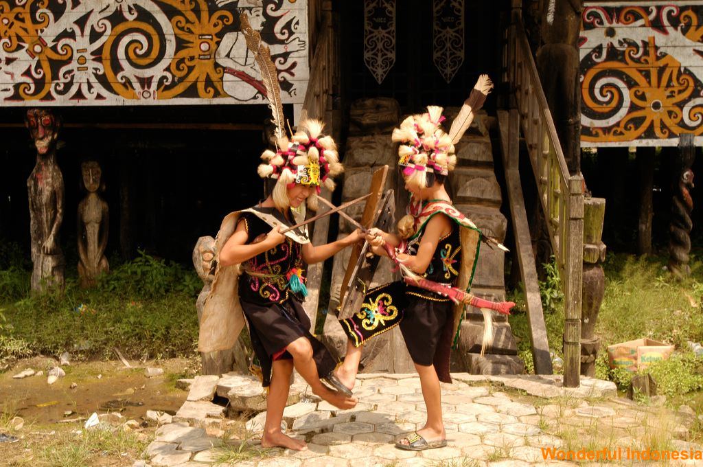 dayak_children_in_f_1c838f2.jpg