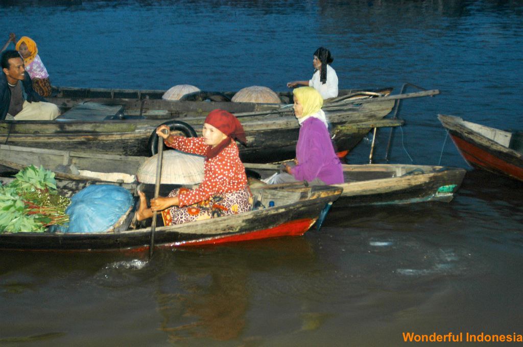 floating_market__so_1c8397f.jpg