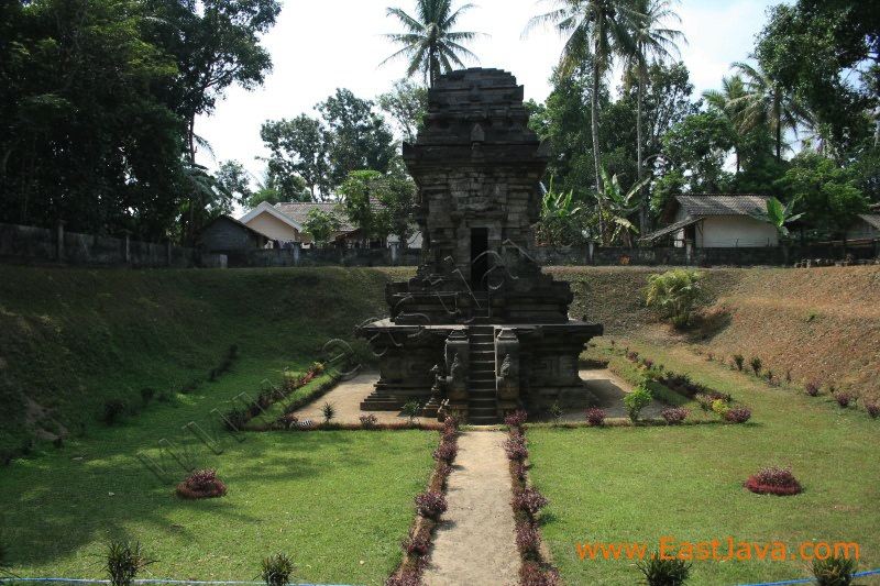 sawentar_temple_blit_3c1c09.jpg