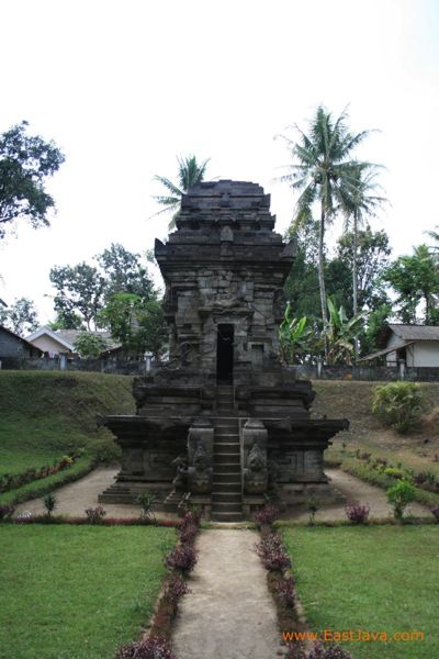 sawentar_temple_blit_3c1c0a.jpg