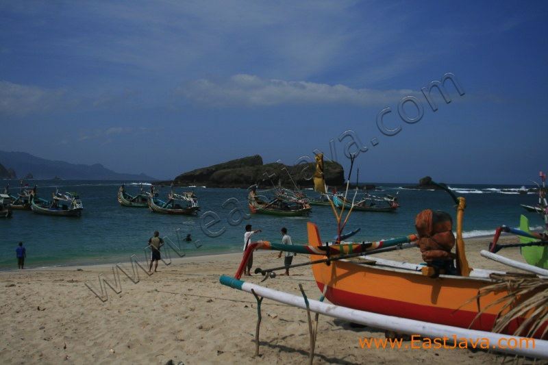 watu_ulo_beach_jembe_3c1d5f.jpg