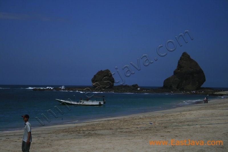 watu_ulo_beach_jembe_3c1d60.jpg