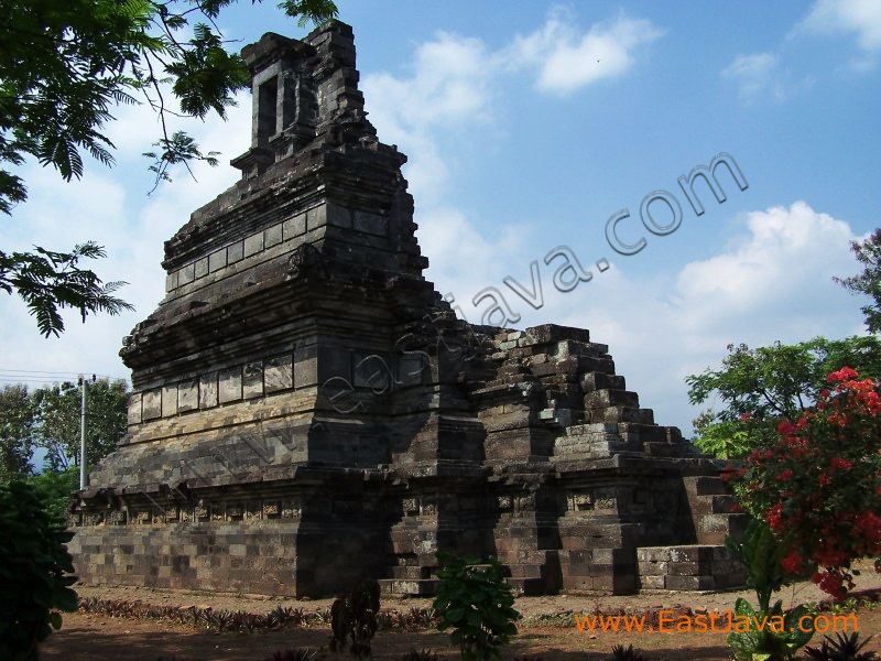 rimbi_temple_jombang_3c1d9b.jpg