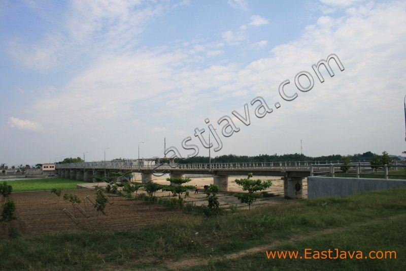 babat_barrage_lamong_3c1e07.jpg