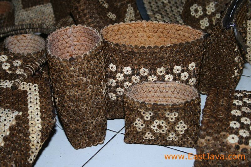 coconut_shell_handic_3c1e2b.jpg