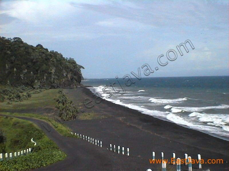 tlepuk_beach_2.jpg