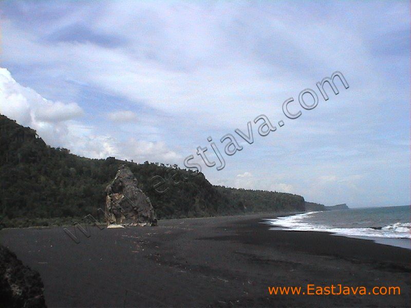 watu_gedek_beach_1.jpg