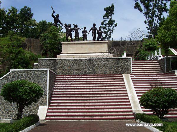 kresek_monument_madiun_1.jpg