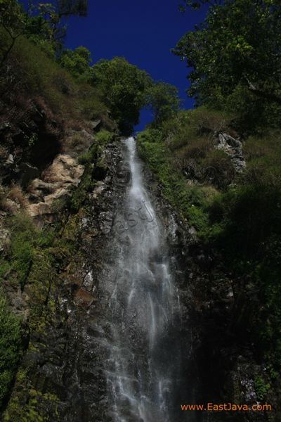 tirtosari_waterfall__3c220b.jpg