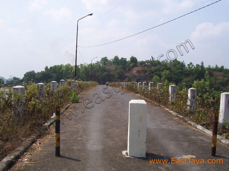 pondok_dam_ngawi_east_java.jpg