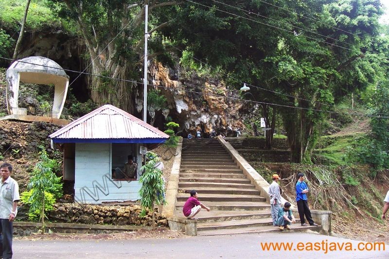 tabuhan_cave_pacitan_2.jpg