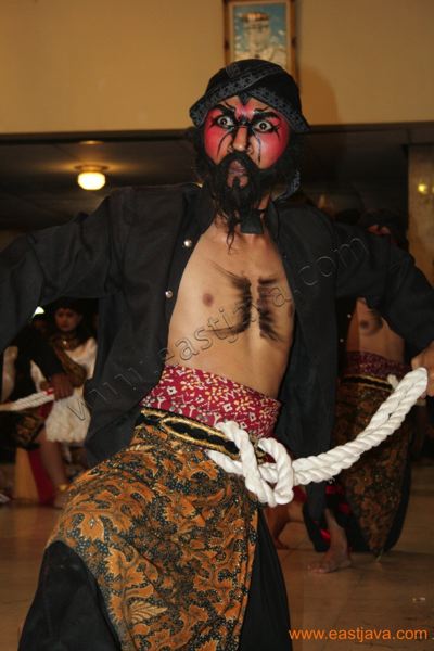 warok_ponorogo_east_java_1.jpg