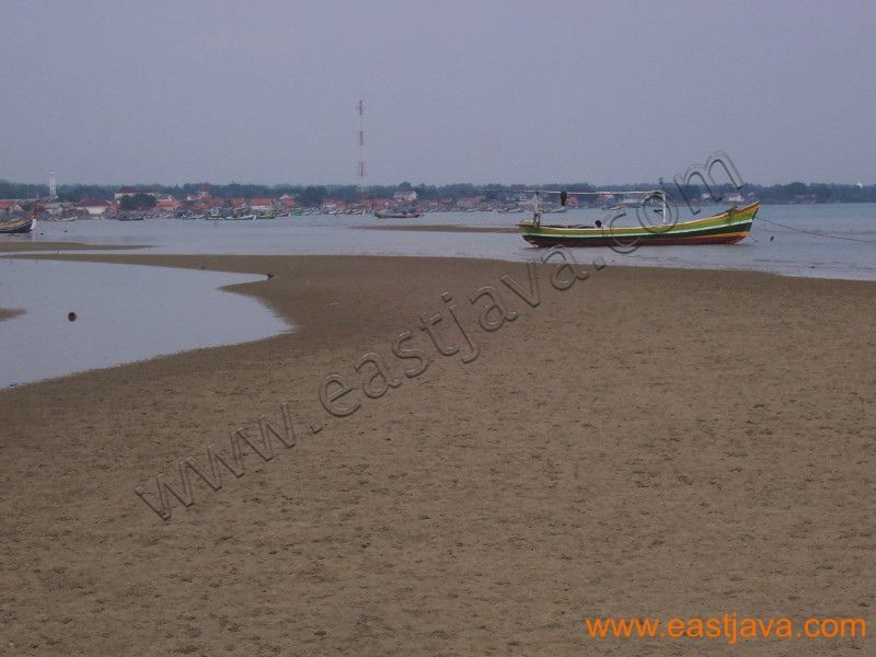 camplong_beach_sampang_4.jpg