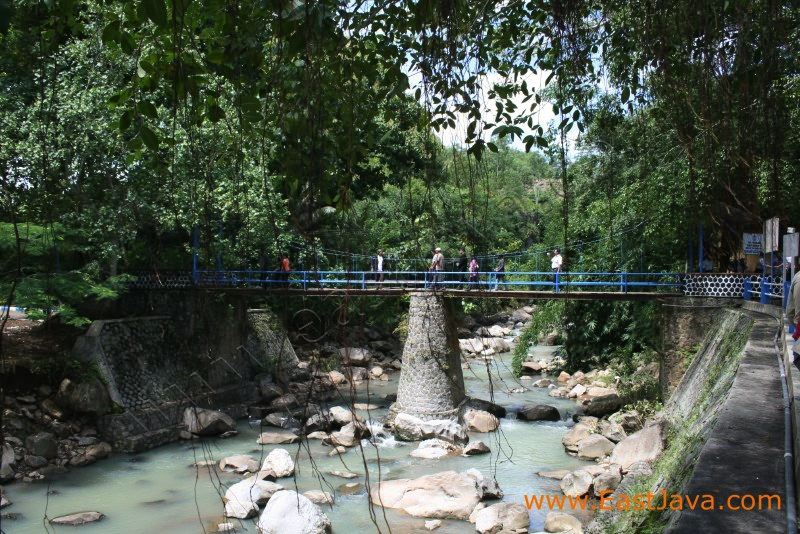 lowo_cave_trenggalek_3c28da.jpg