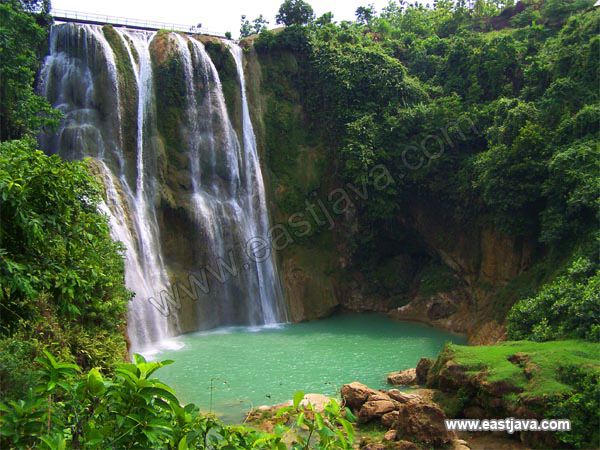 nglirip_waterfall_tu_3c2b3b.jpg