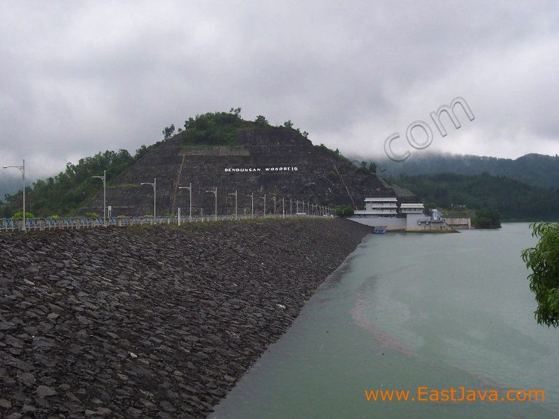 wonorejo_dam_tulungagung_1.jpg